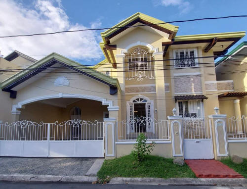 Big 6 bedroom house for sale in BF Homes Paranaque