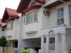 Big townhouse for sale in BF Homes Elysium