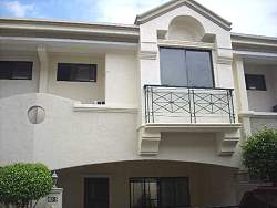 Townhouse for sale in BF Homes Pque