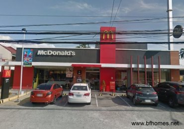McDonald's branch inside BF Homes Pque