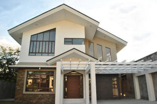 House and lot for sale at Tahanan Village Paranaque, Metro Manila