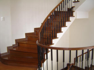 Oval staircase