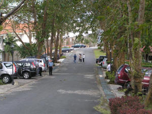 Evercrest Golf Club and Resort, Tagaytay Road