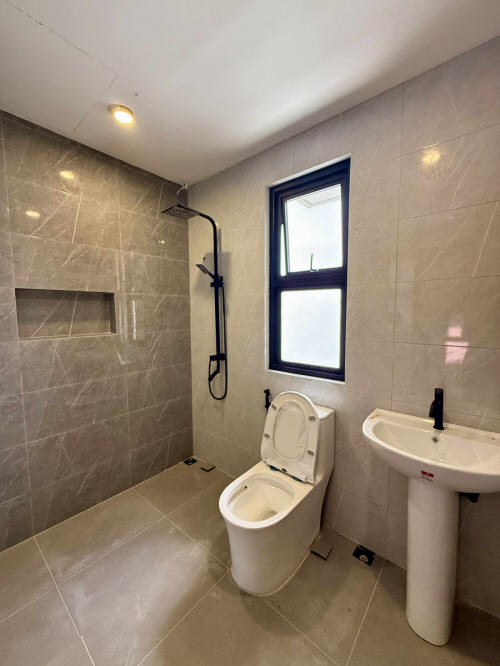 BF Homes Paranaqe Bathroom